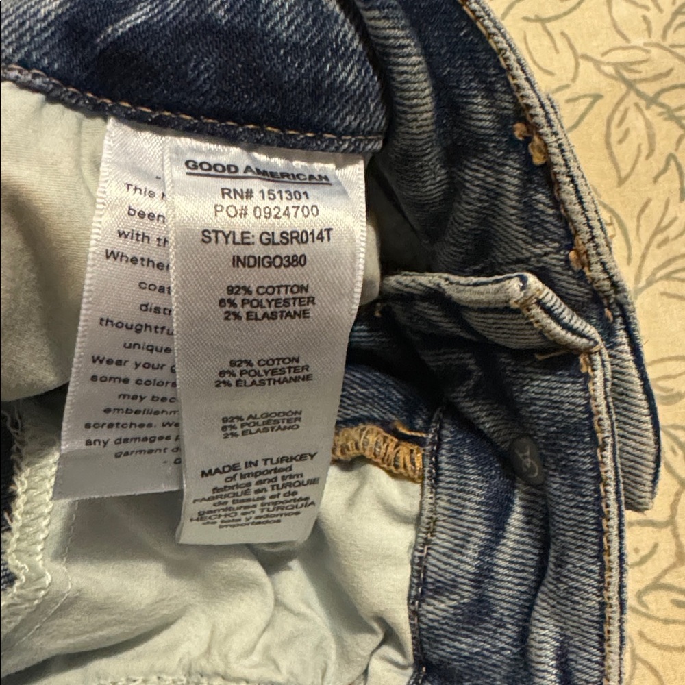 Good American Good Legs Straight Jeans - Picture 8 of 8